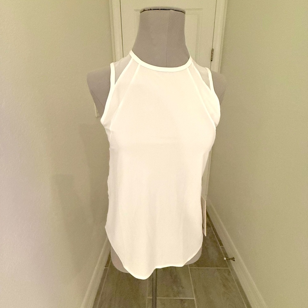 New lulu lemon shirt. Stretchy. Runs size small.